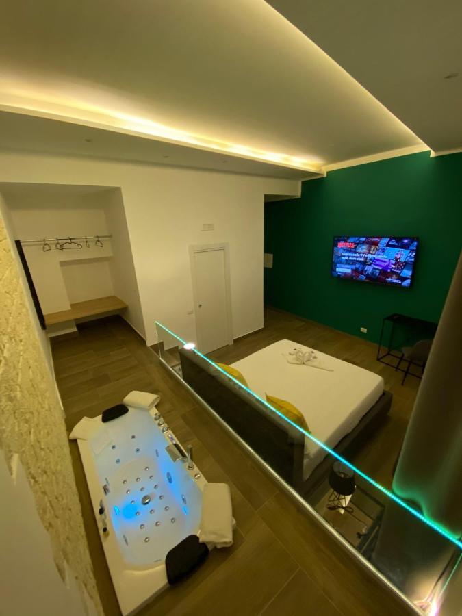 Salotto Toledo Bed & Breakfast Наполи Екстериор снимка