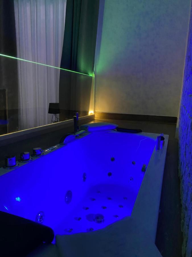Salotto Toledo Bed & Breakfast Наполи Екстериор снимка